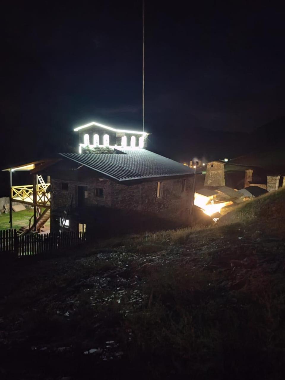 Chazhashi Guesthouse Ušguli Exteriér fotografie